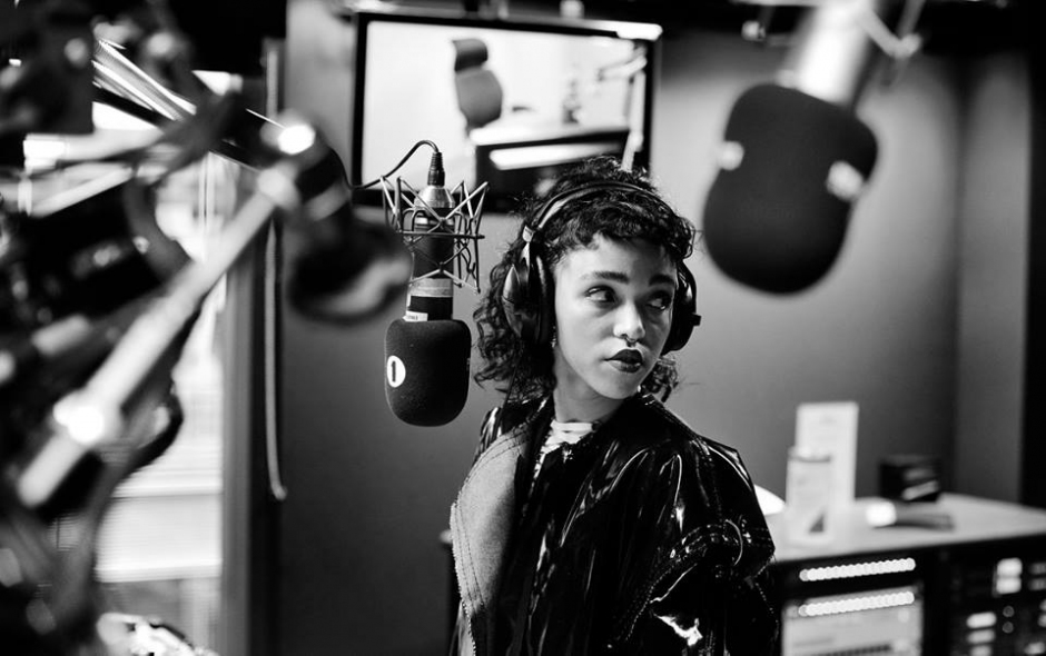 Watch FKA Twigs cover Sia's 'Elastic Heart' on BBC1's Live Lounge