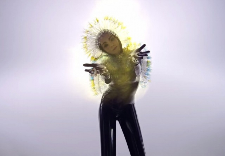 Watch: Björk - Lionsong
