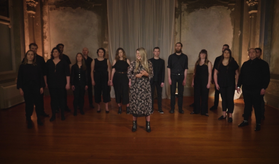 Eliott takes us behind the scenes of her choir-featuring Photographs clip