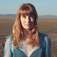 Previous article: Premiere: Julia Johnson channels Florence Welch in vid for Collarbone