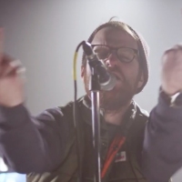 Next article: The Wonder Years keep emotions high in the video for Stained Glass Ceilings