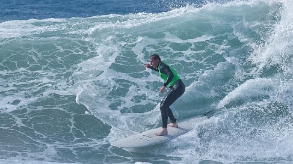 tony abbot surfing