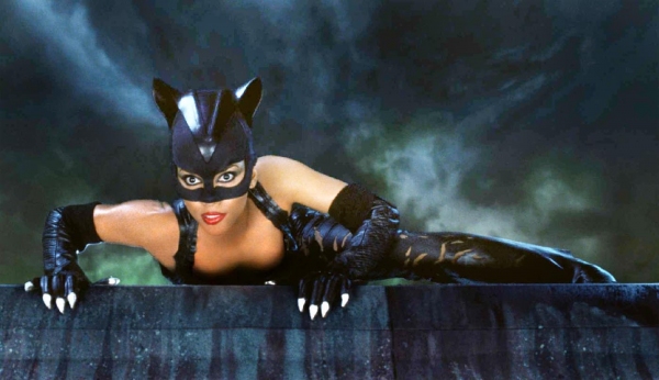 catwoman halle berry photo 4