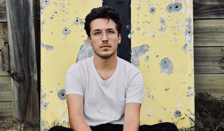 Premiere: Welcome A Twenty-Two Letter Phrase, and his debut single The Little Things