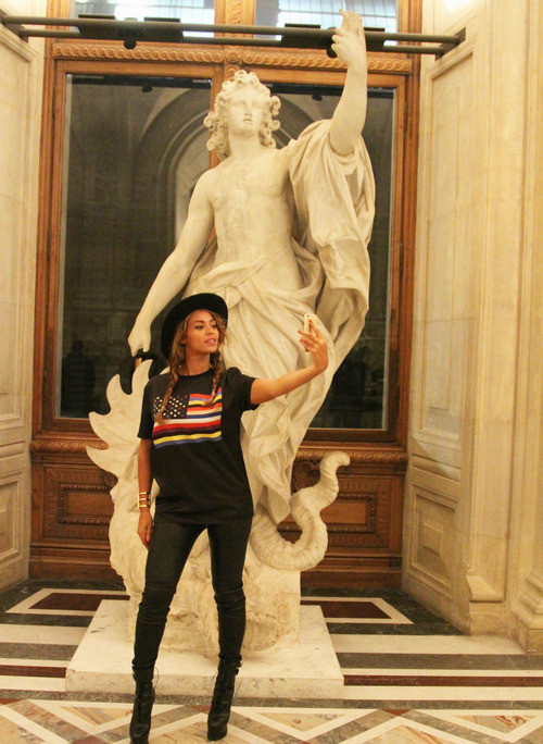 beyonce and jay z at the louvre 4