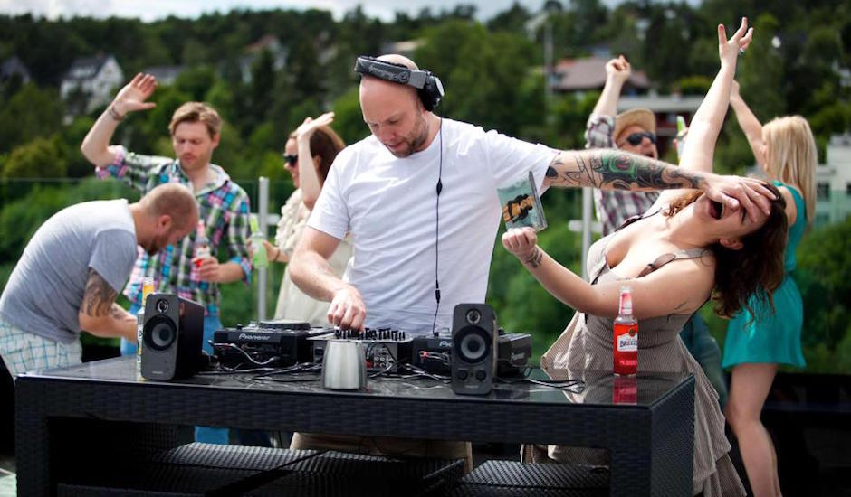 And overly long and kinda silly list of things people do that annoys DJs