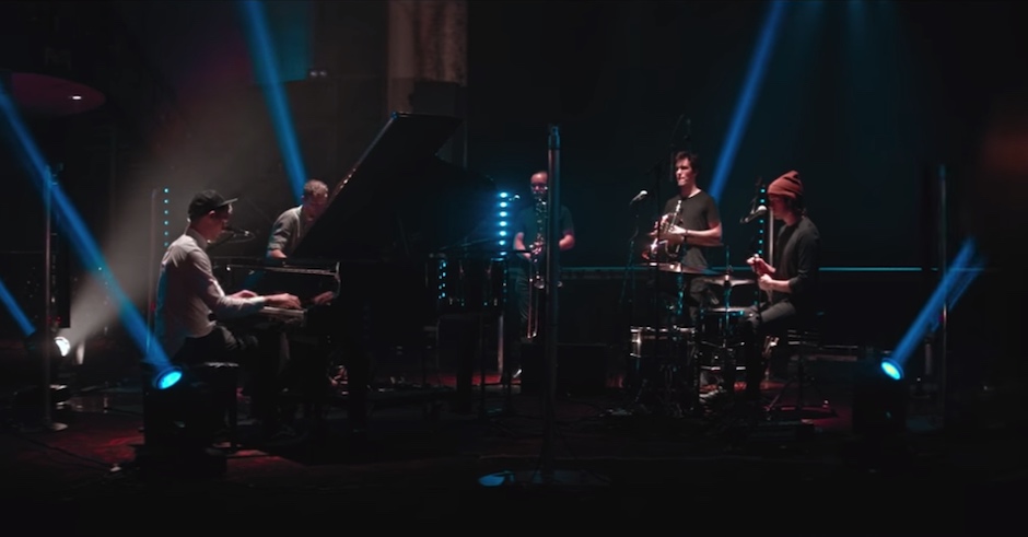 Watch a special live version of Know By Now by The Kite String Tangle