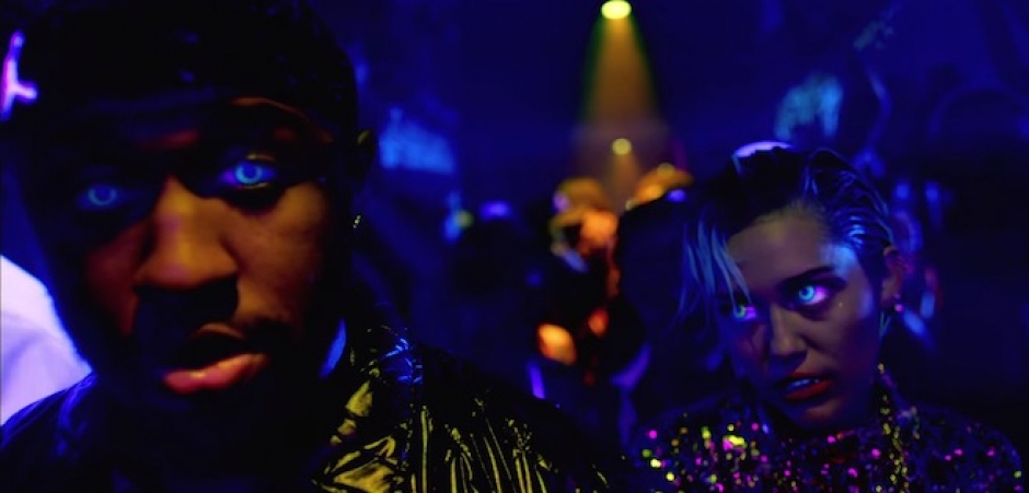 Watch: Mike WiLL Made-It feat Rae Sremmurd + Future - Drinks On Us (Video)