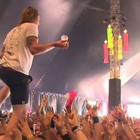 Previous article: Lead Singer Catches Beer And Drinks It While Also Walking On Crowd