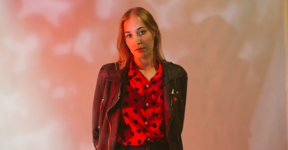 Hatchie teases her debut EP with its title track, Sugar & Spice