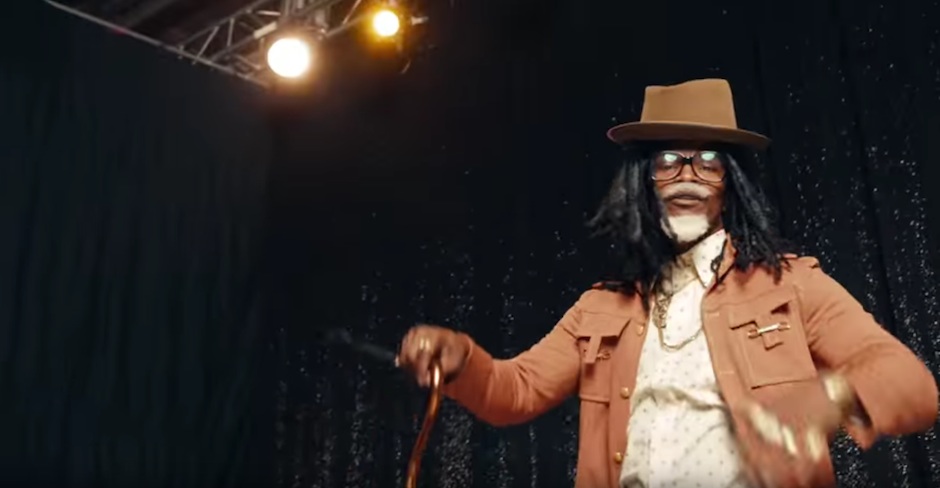 Jamie Foxx plays Future’s father Past in a new commercial