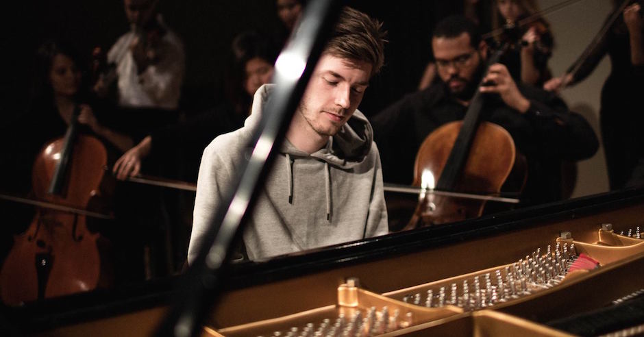 Lido salutes David Bowie with a touching cover of Space Oddity